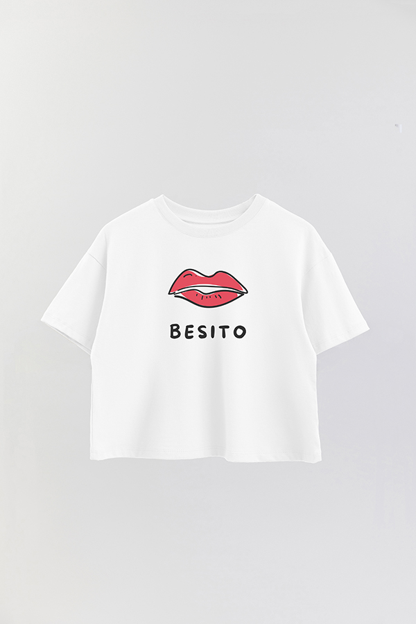 REMERA CROP ESTAMPADA RED BESITO