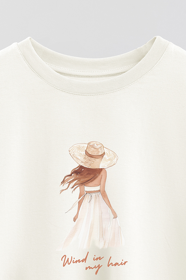 REMERA CROP ESTAMPADA COASTAL WIND IN MY HAIR