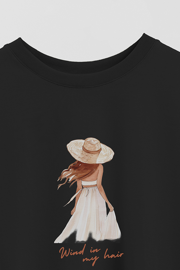 REMERA CROP ESTAMPADA COASTAL WIND IN MY HAIR