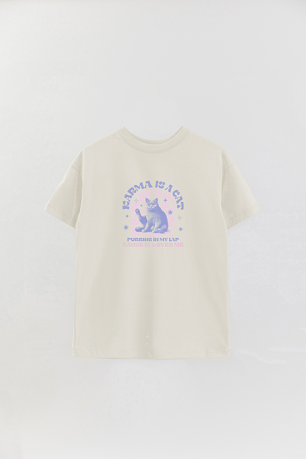 REMERA OVER ESTAMPADA CAT KARMA IS A CAT