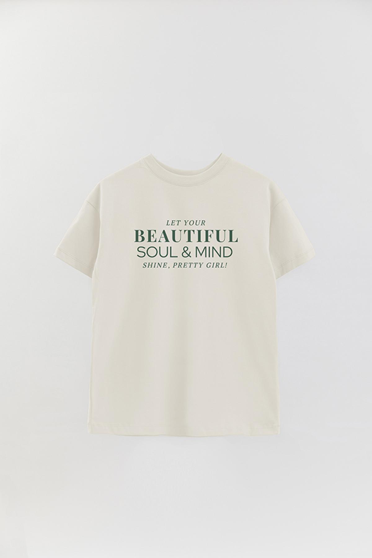 REMERA OVER ESTAMPADA WCV BEAUTIFUL MIND AND SOUL
