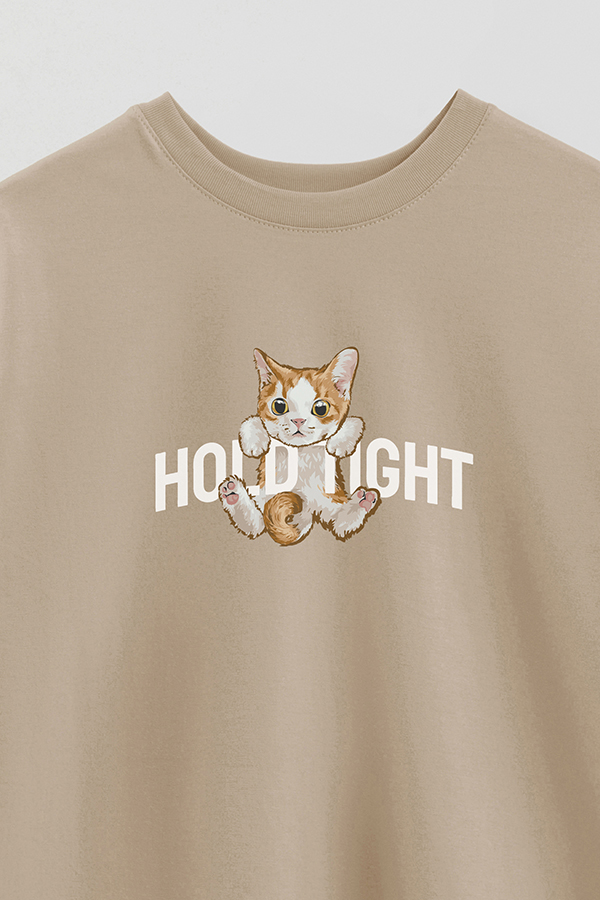 REMERA OVER ESTAMPADA CAT HOLD TIGHT