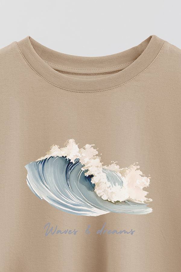 REMERA CROP ESTAMPADA COASTAL WAVES AND DREAMS