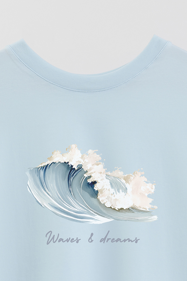 REMERA CROP ESTAMPADA COASTAL WAVES AND DREAMS