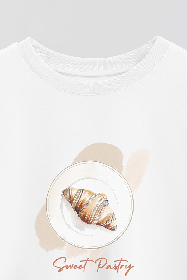 REMERA CROP ESTAMPADA COASTAL SWEET PASTRY