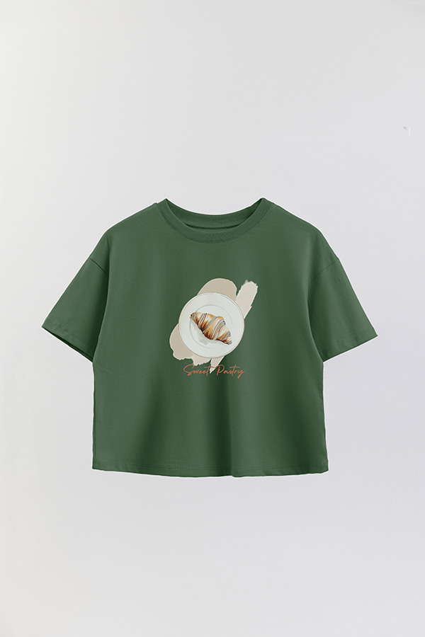 REMERA CROP ESTAMPADA COASTAL SWEET PASTRY
