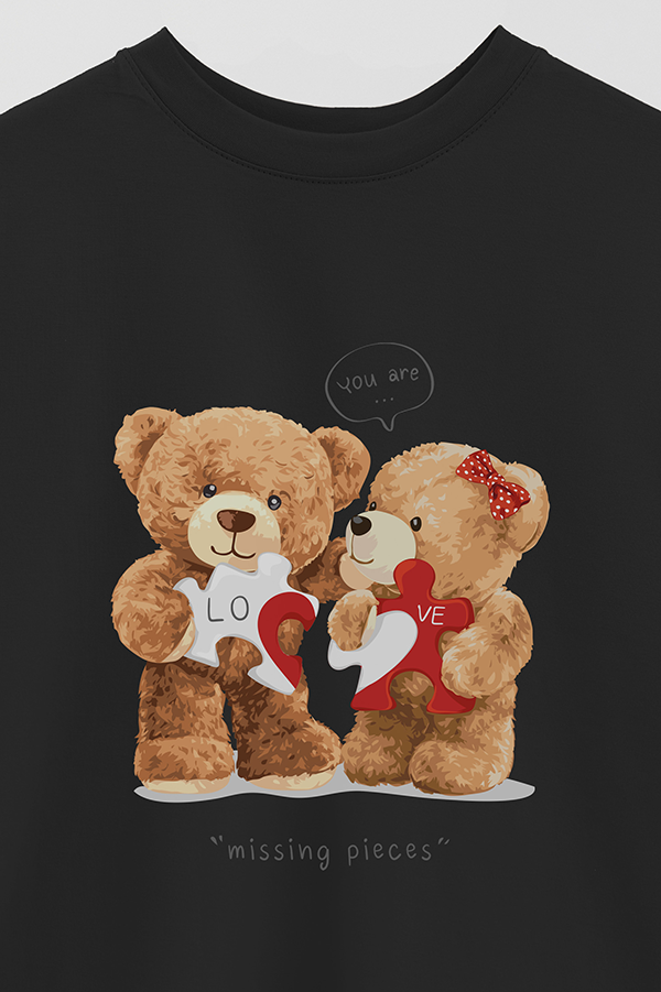 REMERA OVER ESTAMPADA UNISEX TEDDY MISSING PIECES