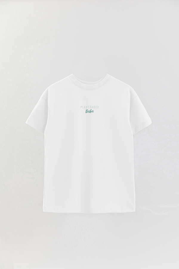 REMERA OVER ESTAMPADA VEGAN PLANT BASED