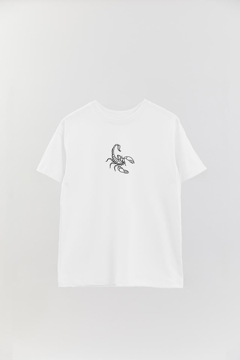 REMERA OVER ESTAMPADA UNISEX SCORPIO 2
