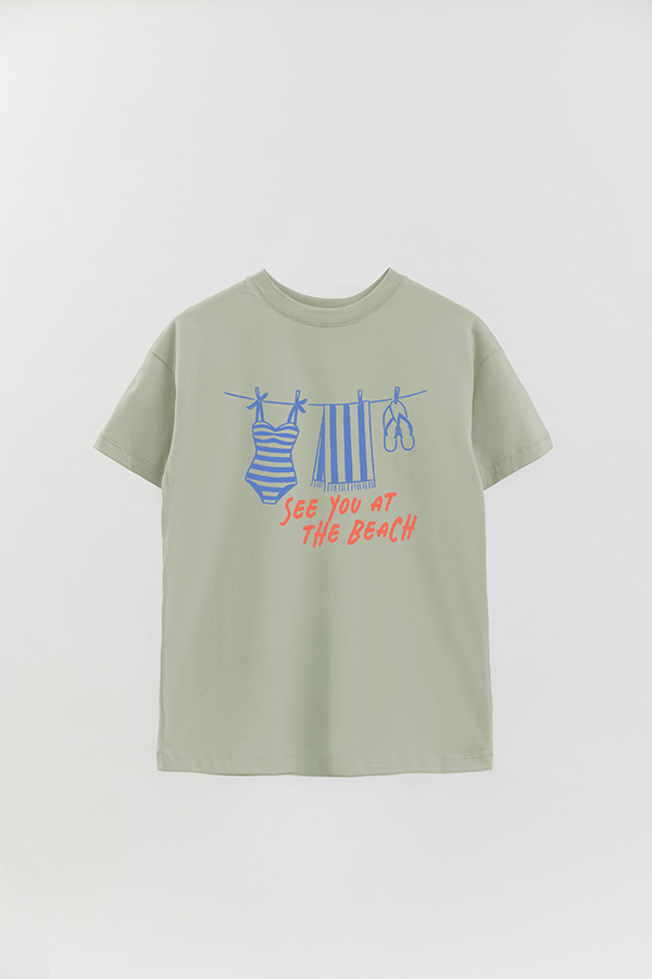 REMERA OVER ESTAMPADA SEE YOU AT THE BEACH
