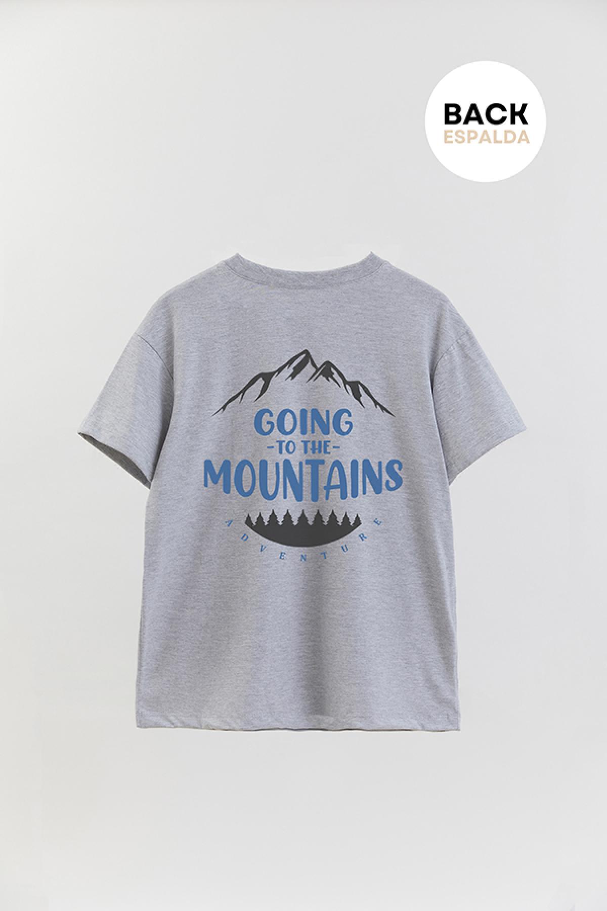 REMERA OVER ESTAMPADA ADV GIONG TO THE MOUNTAINS