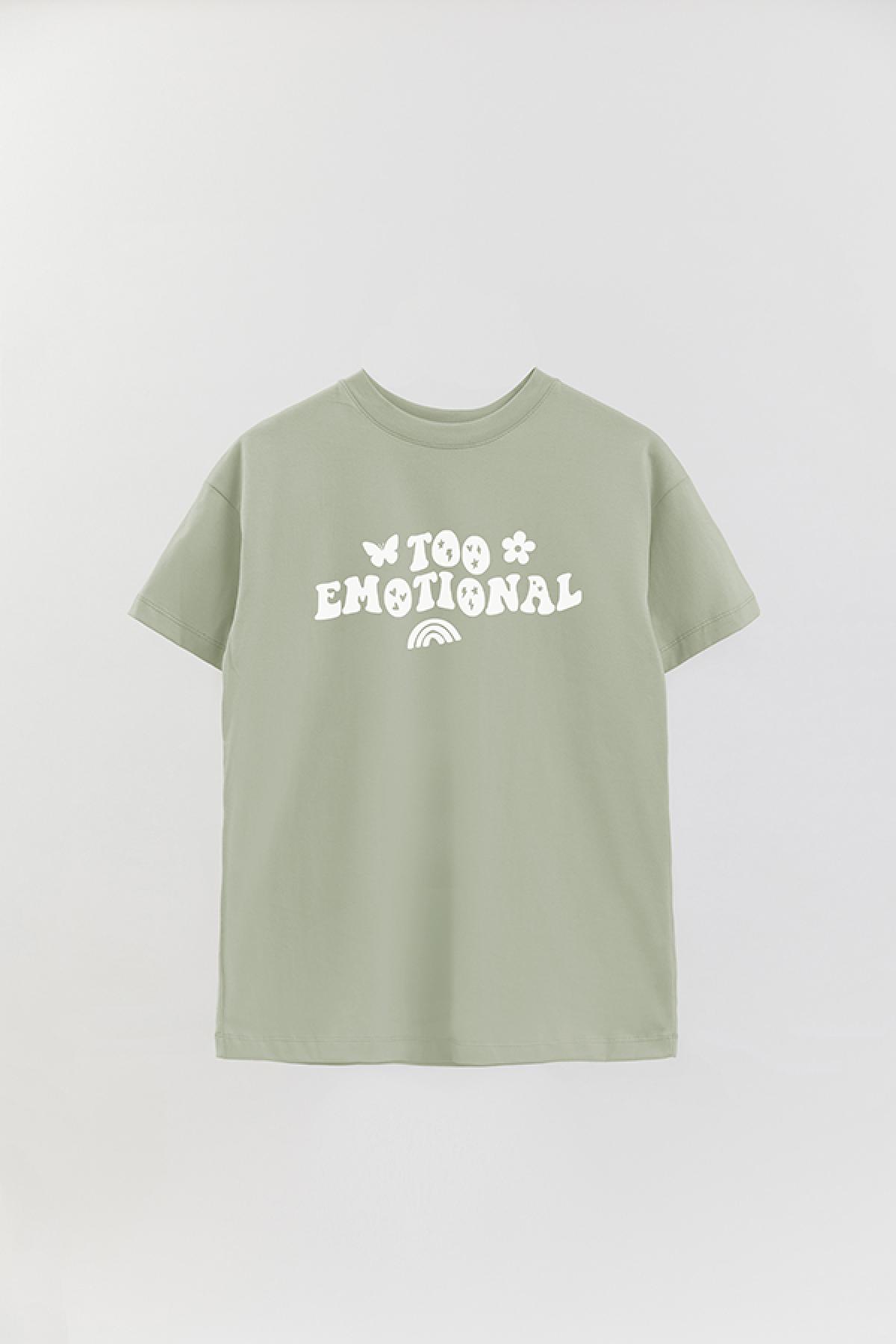 REMERA OVER ESTAMPADA WCV TOO EMOTIONAL