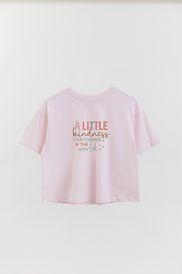 REMERA CROP ESTAMPADA CLR A LITTLE KINDNESS