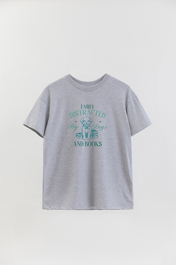 REMERA OVER ESTAMPADA DOG DISTRACTED