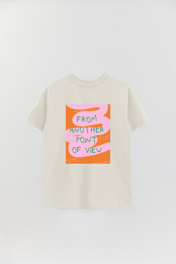 REMERA OVER ESTAMPADA ART FROM ANOTHER POINT OF VIEW