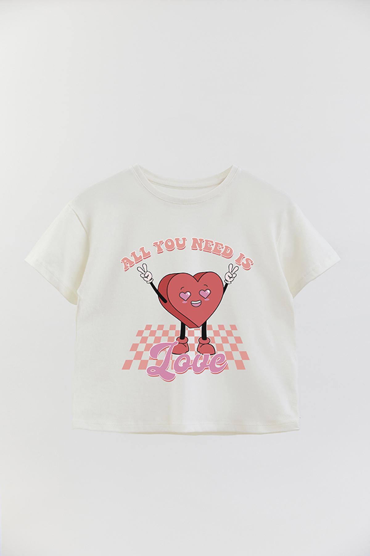 REMERA GIRL OVER RT ALL YOU NEED IS LOVE