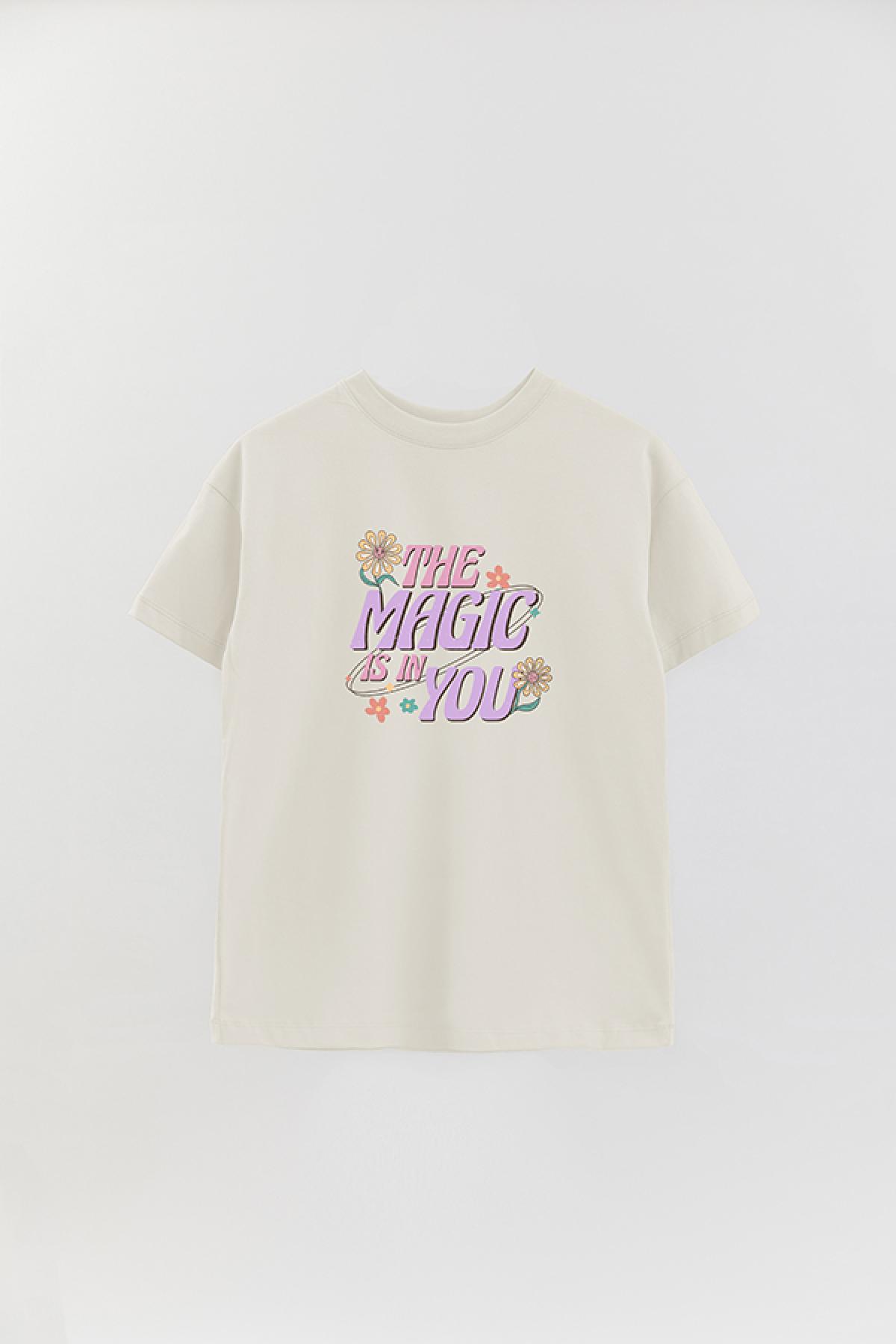 REMERA OVER ESTAMPADA RT2 THE MAGIC IS IN YOU