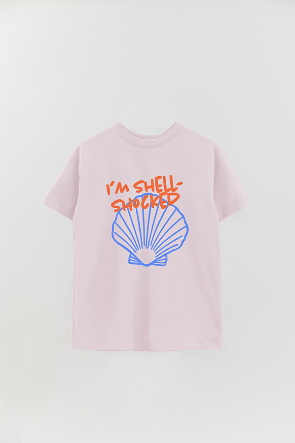 REMERA OVER ESTAMPADA I'M SHELL SHOCKED
