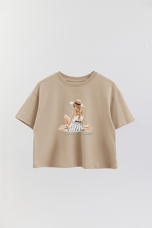REMERA CROP ESTAMPADA COASTAL SUMMER IS A MINDSET