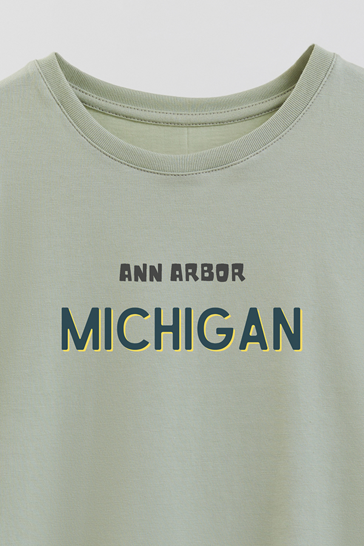 REMERA BOY OVER YG MICHIGAN