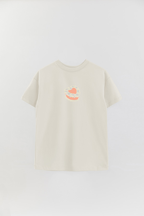 REMERA OVER FB ESTAMPADA DELICIOUS CAKE
