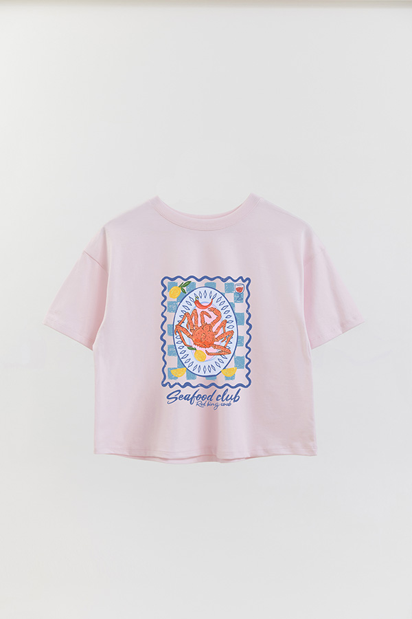 REMERA CROP ESTAMPADA SF SEAFOOD CLUB
