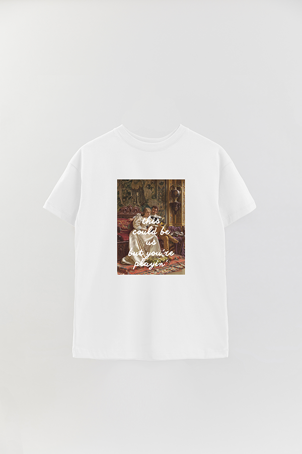 REMERA OVER ESTAMPADA ART COLLECTION 25 THIS COULD BE US 2