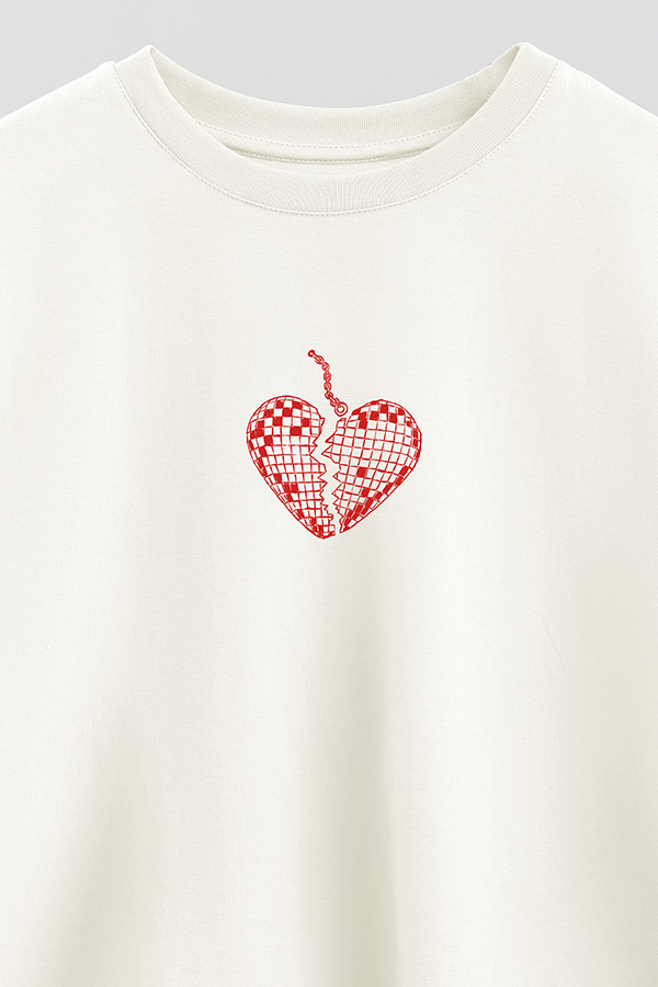 REMERA CROP ESTAMPADA VALENTINE CHARM