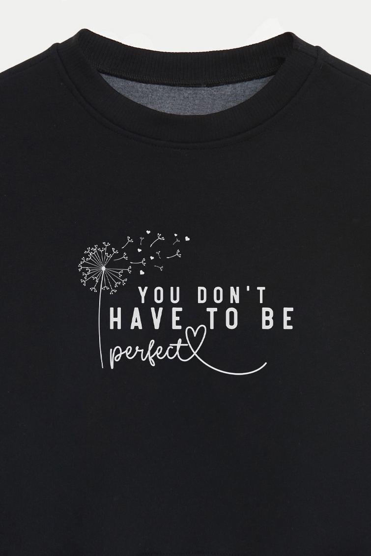 BUZO CROP ESTAMPADO MINIMAL LOVE PERFECT