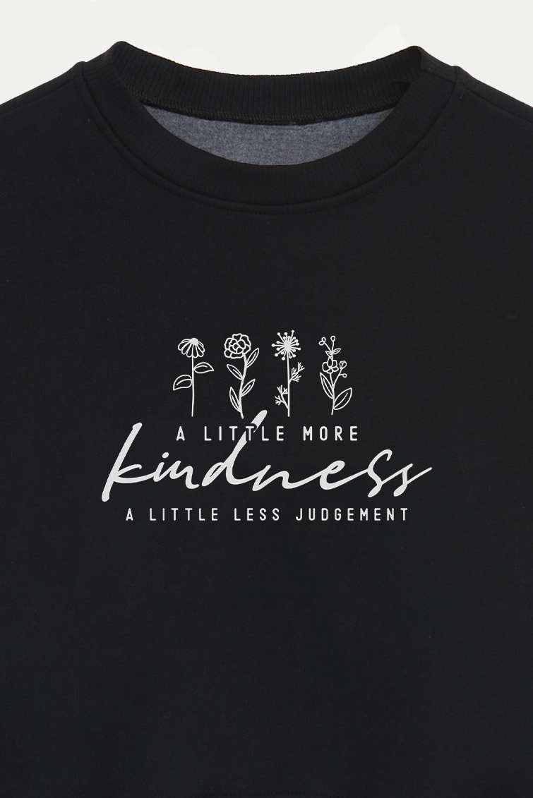 BUZO CROP ESTAMPADO MINIMAL LOVE LESS JUDGEMENT