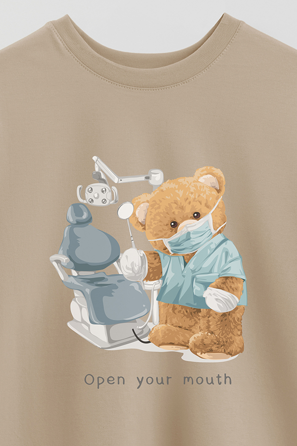 REMERA OVER ESTAMPADA UNISEX TEDDY DENTIST
