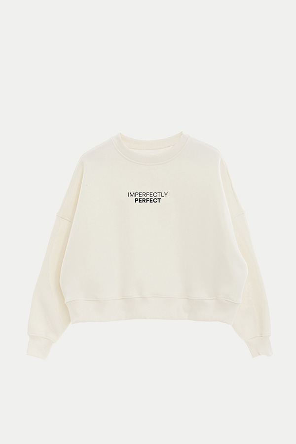 BUZO CROP ESTAMPADO MNM IMPERFECTLY PERFECT
