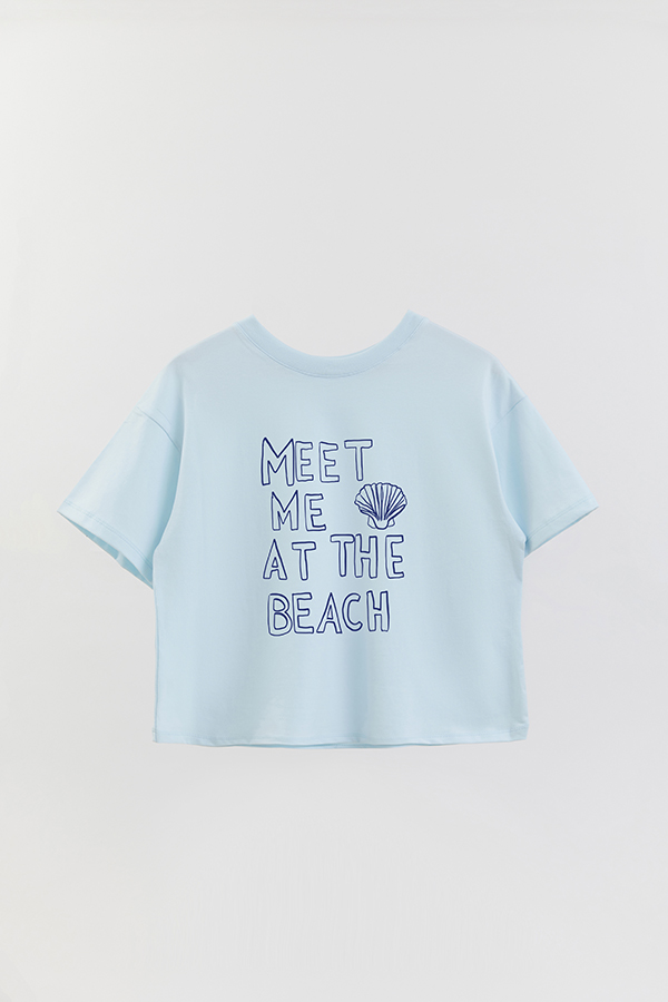 REMERA CROP ESTAMPADA BEACH MEET ME AT THE BEACH