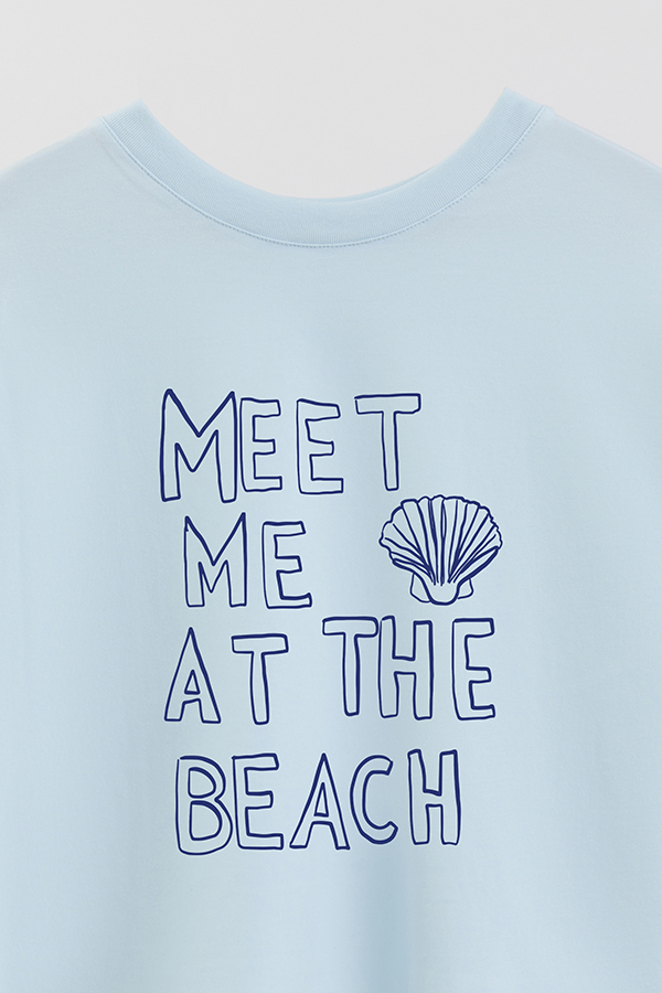 REMERA CROP ESTAMPADA BEACH MEET ME AT THE BEACH