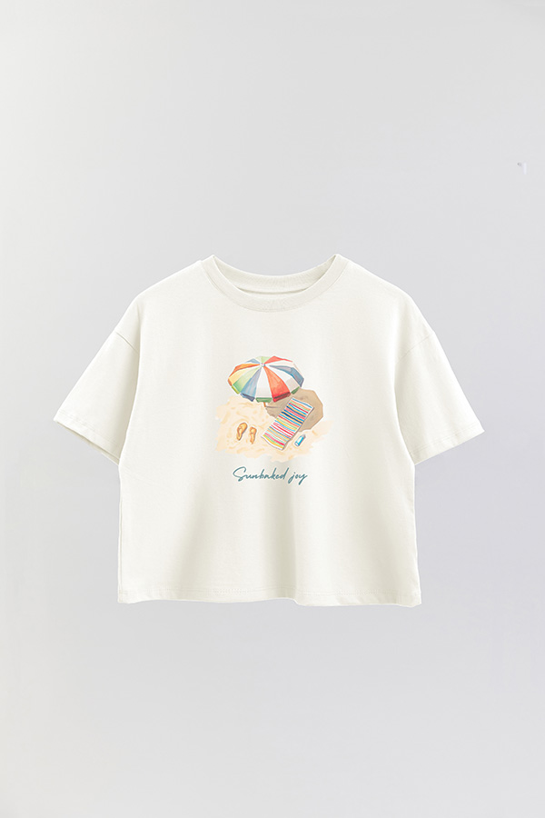 REMERA CROP ESTAMPADA COASTAL SUNBAKED JOY