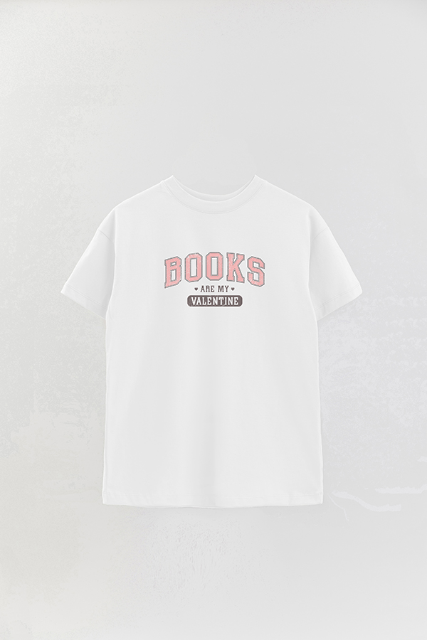 REMERA OVER MY VALENTINE BOOKS