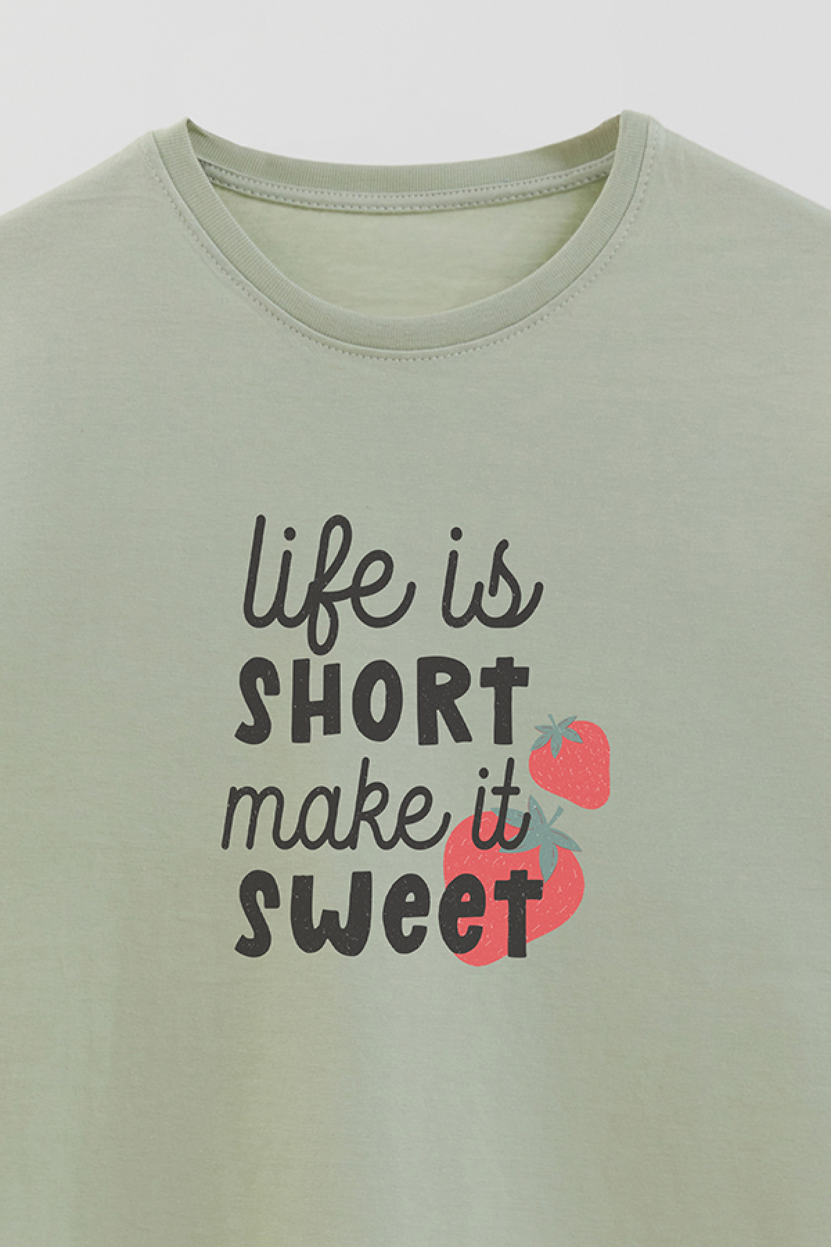 REMERA BASICA ESTAMPADA FLO LIFE IS SHORT