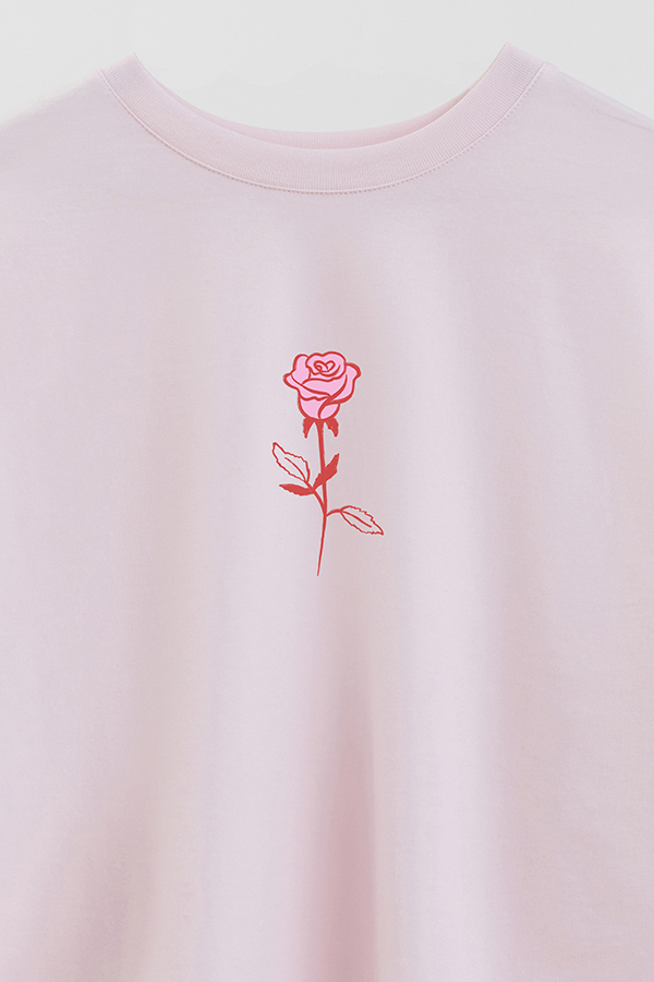REMERA CROP ESTAMPADA VALENTINE ROSE