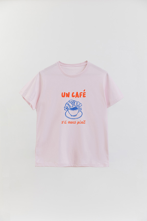 REMERA BASICA ESTAMPADA UN CAFE