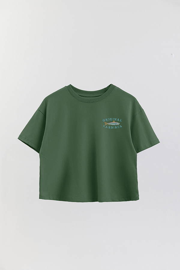 REMERA CROP FB ESTAMPADA SARDINES NORTH ATLANTIC