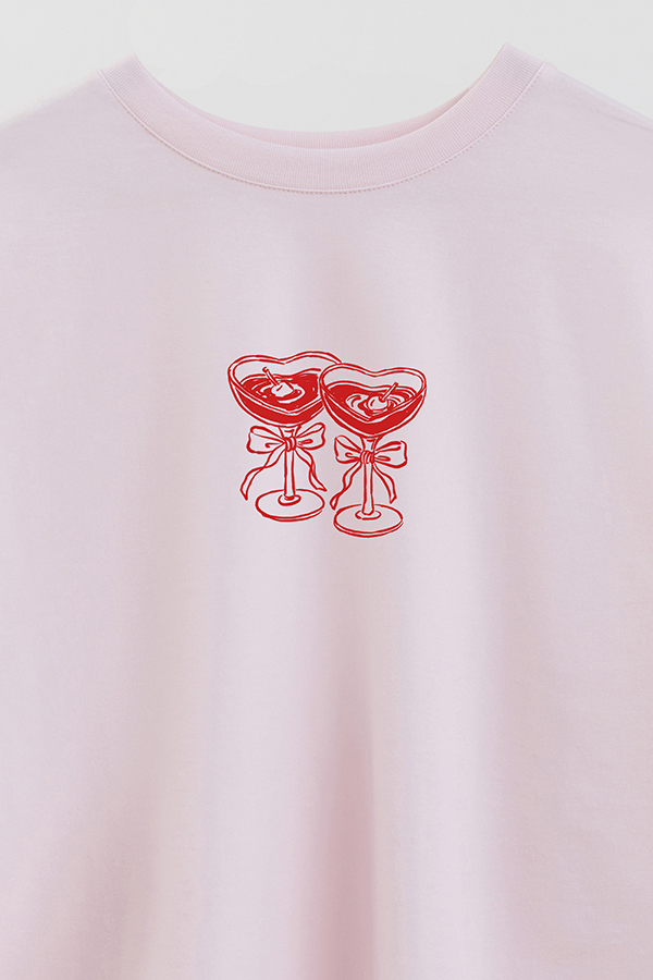 REMERA CROP ESTAMPADA VALENTINE COCKTAILS