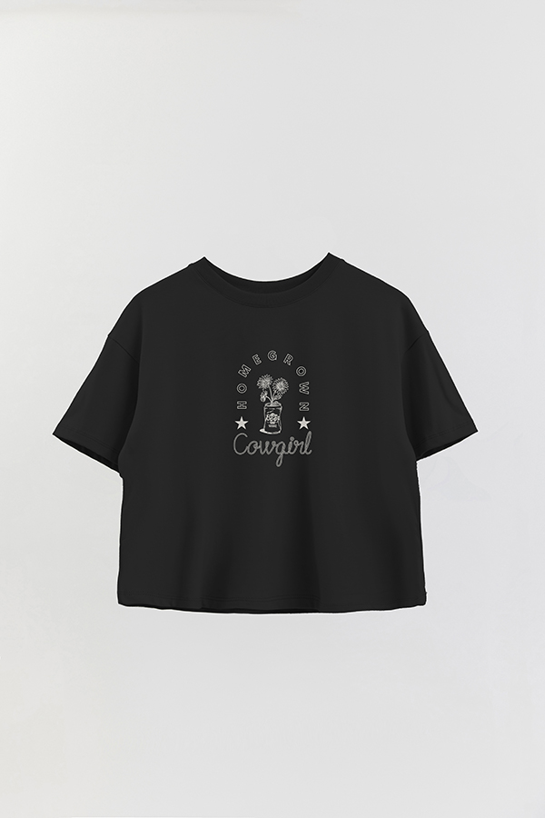 REMERA CROP ESTAMPADA COWGIRL HOMEGROWN