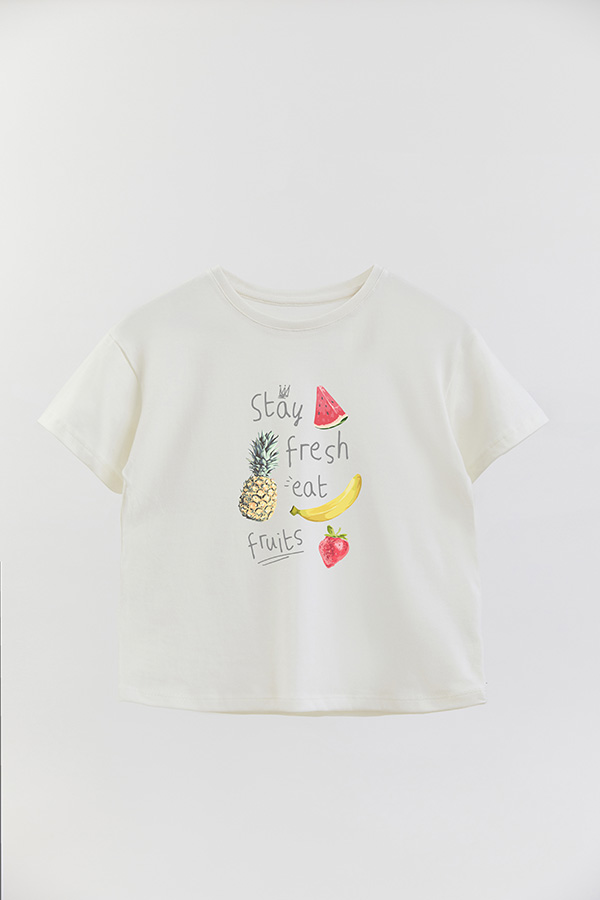 REMERA GIRL OVER STAY FRESH EAT FRUITS