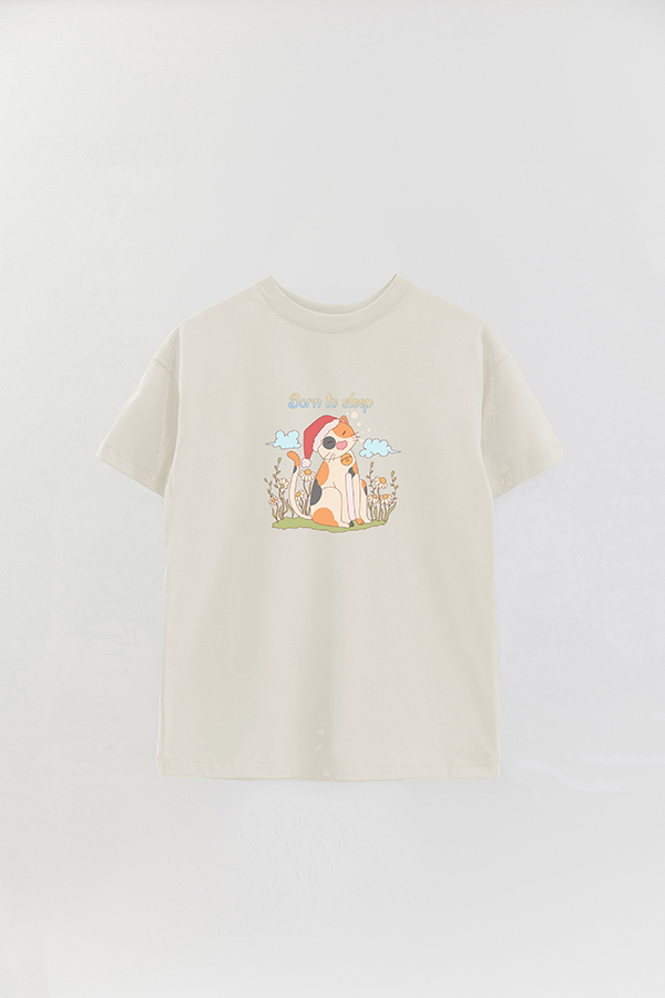 REMERA OVER ESTAMPADA CAT BORN TO SLEEP