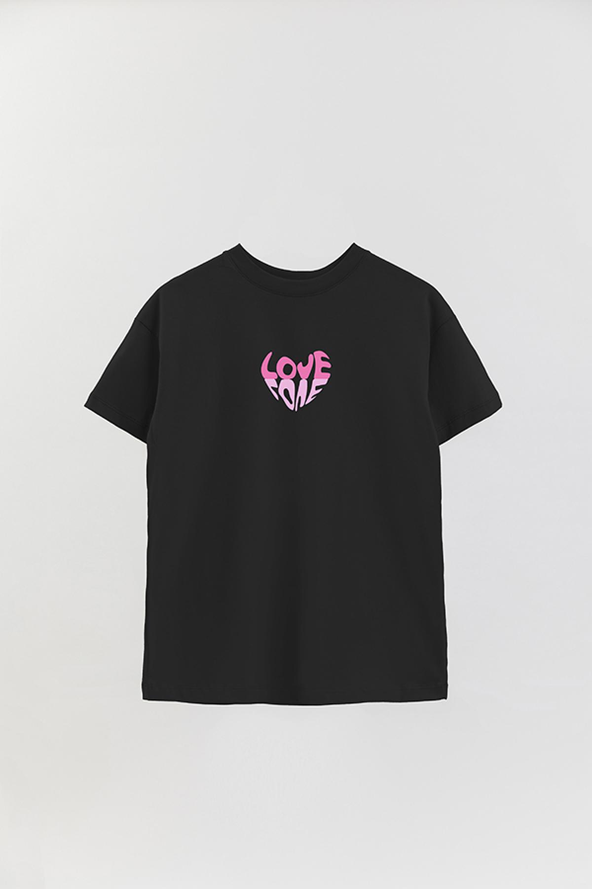 REMERA OVER ESTAMPADA LV LOVE LOVE