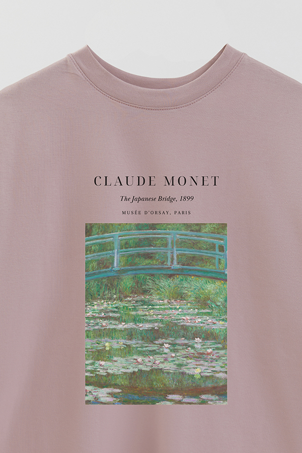 REMERA OVER ESTAMPADA ART COLLECTION JAPANESE BRIDGE