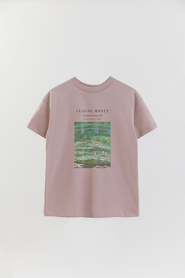 REMERA OVER ESTAMPADA ART COLLECTION JAPANESE BRIDGE