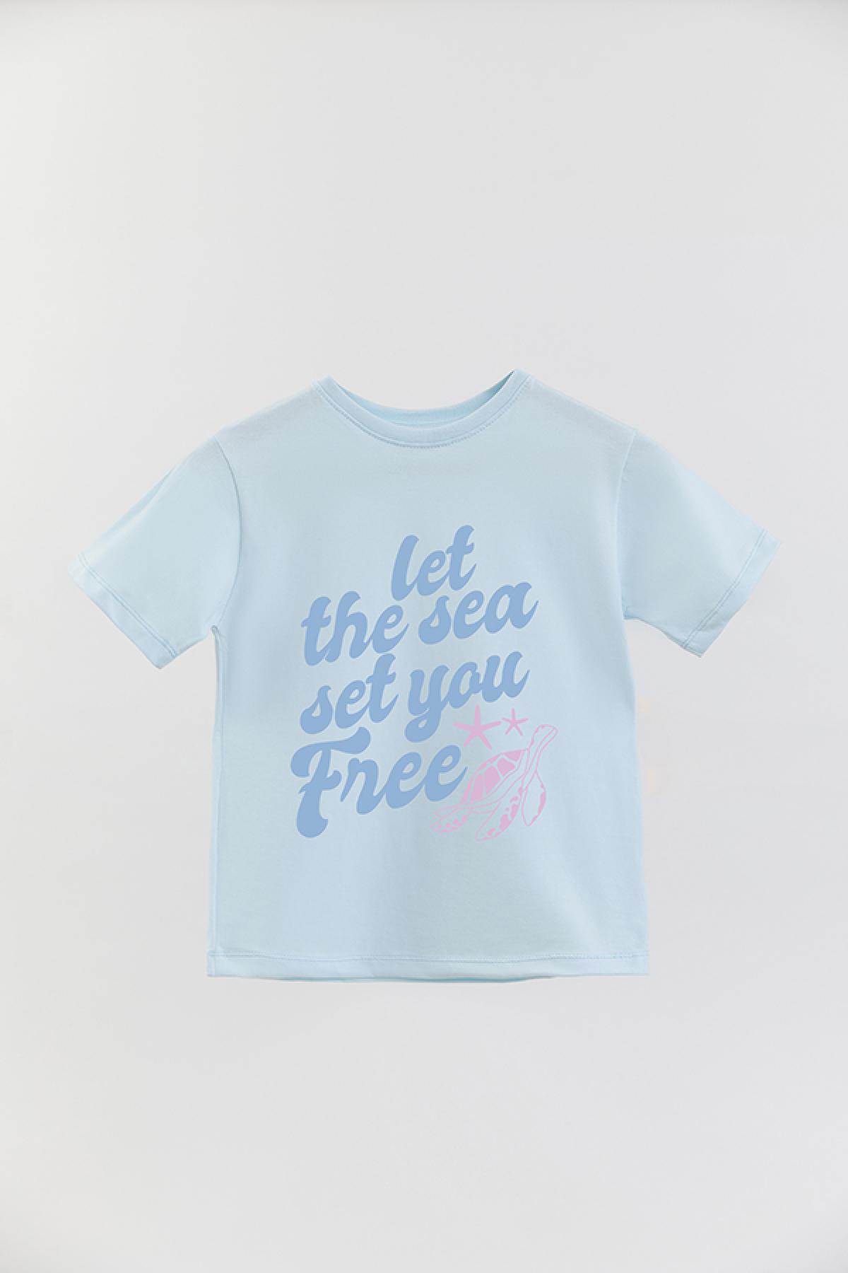 REMERA BASIC GIRL RT LET THE SEA SET YOU FREE