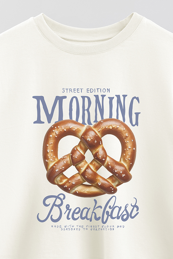 REMERA CROP ESTAMPADA PRETZEL