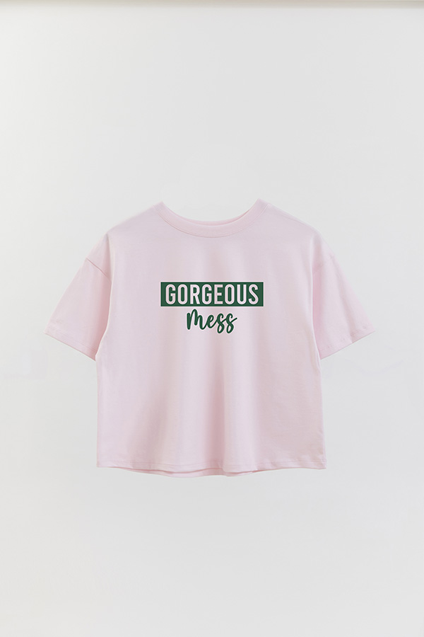 REMERA CROP ESTAMPADA GR GORGEOUS MESS